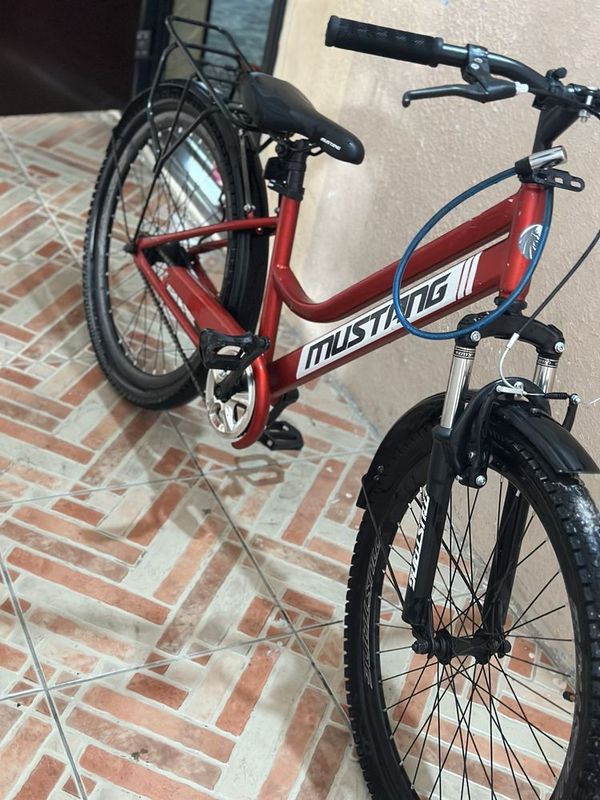 Velosiped sotiladi Velosiped sotiladi