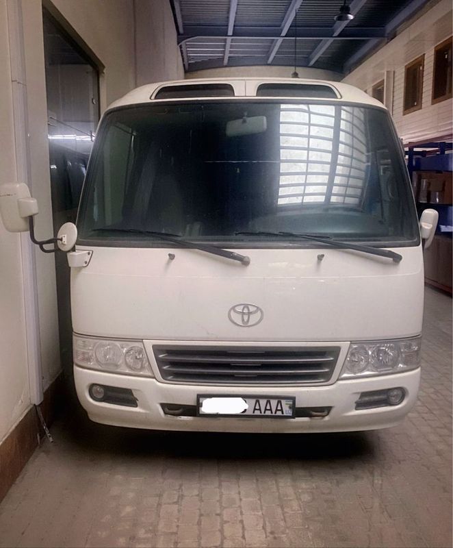 Продаётся Toyota микроавтобус Продаётся Toyota микроавтобус