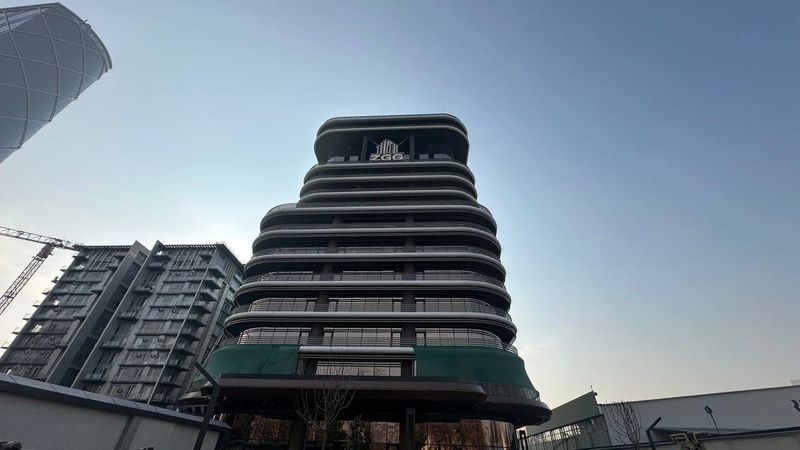 БЦ Zarafshan City Продаётся Коммерческое Помещение 190 м2 Мукимий БЦ Zarafshan City Продаётся Коммерческое Помещение 190 м2 Мукимий