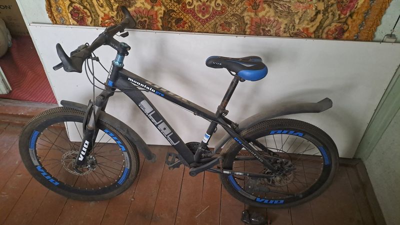 Velosiped sotiladi Velosiped sotiladi