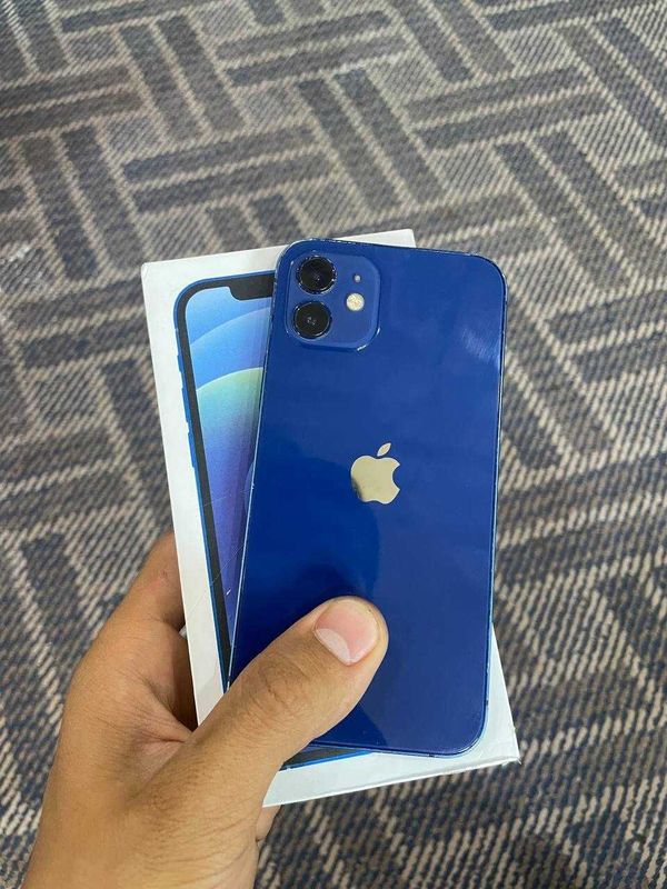 Iphone sotiladi Iphone sotiladi