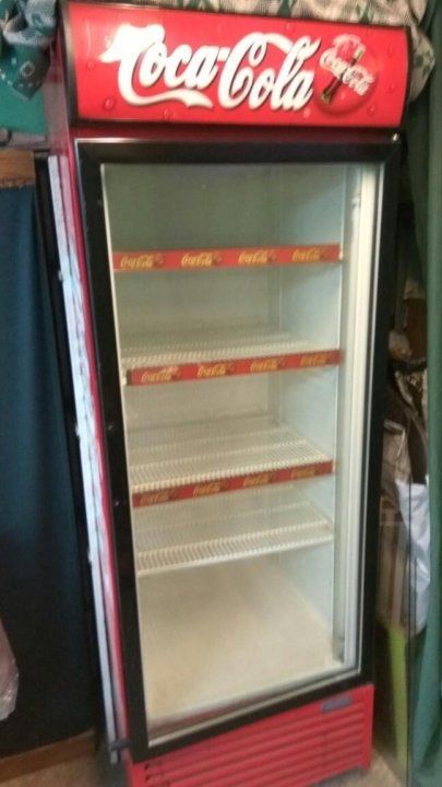 Витринный хододильник Coca Cola