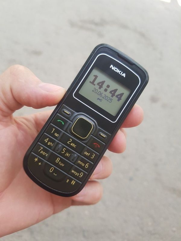 Sony Ericsson j10 sotladi Sony Ericsson j10 sotladi