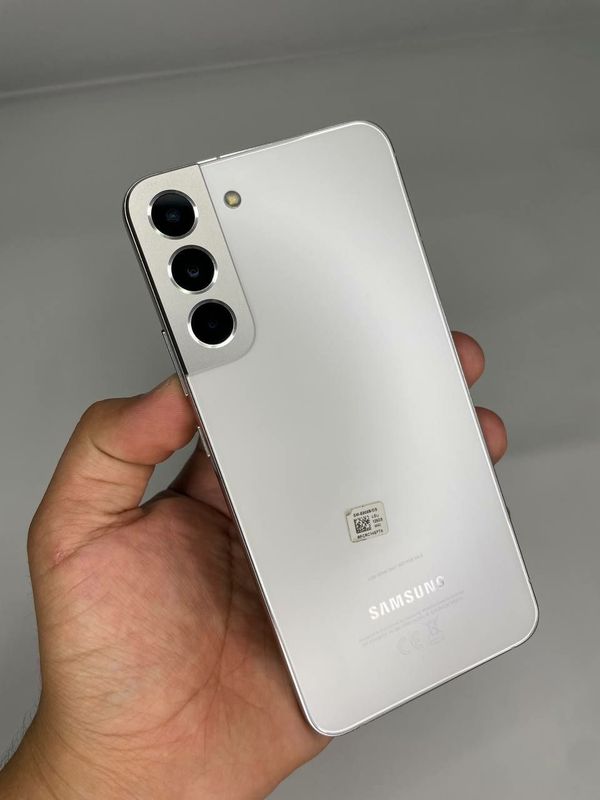 Samsung Galaxy s 22 plus