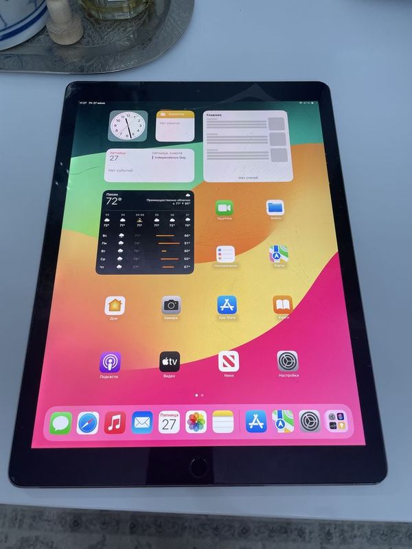 Продаю ipad pro 12.9 2-поколения Продаю ipad pro 12.9 2-поколения