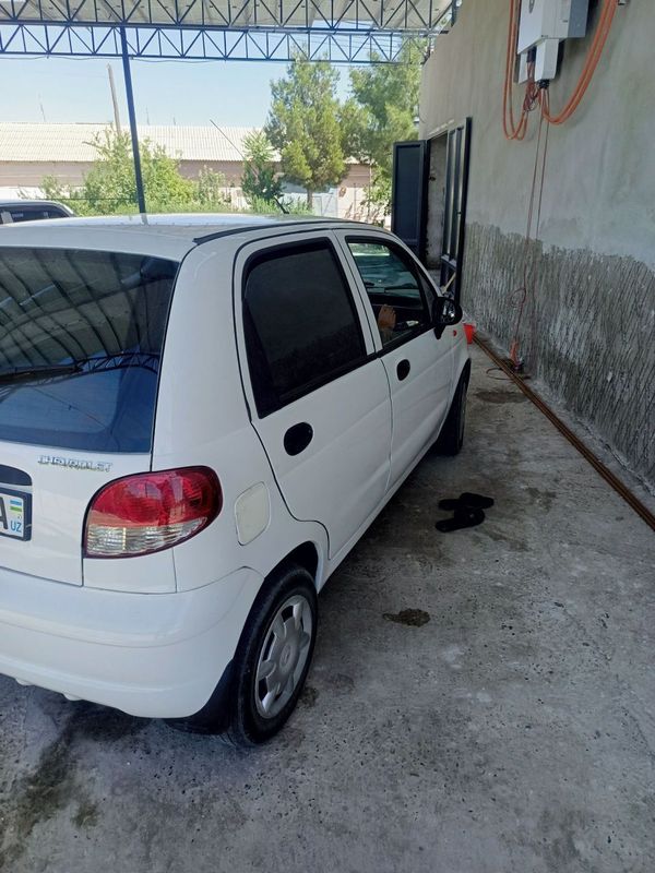 Matiz 2010 yil metan gaz oq rang Matiz 2010 yil metan gaz oq rang