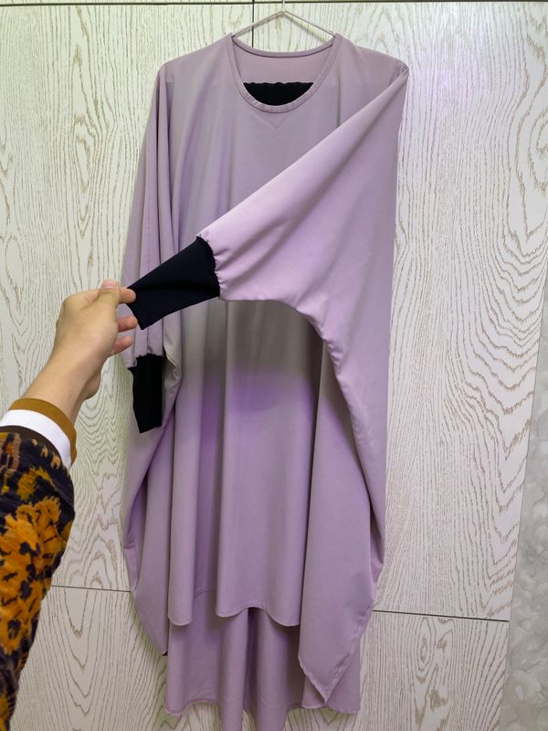 Abaya,holati yaxshi,kuz bahorga mos. Abaya,holati yaxshi,kuz bahorga mos.