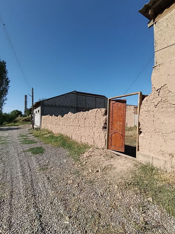 Nazarbek Oqtruba yer sotiladi Nazarbek Oqtruba yer sotiladi