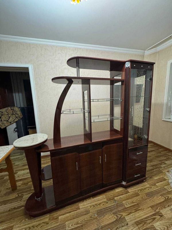 Продам шкаф двухсторонний Продам шкаф двухсторонний