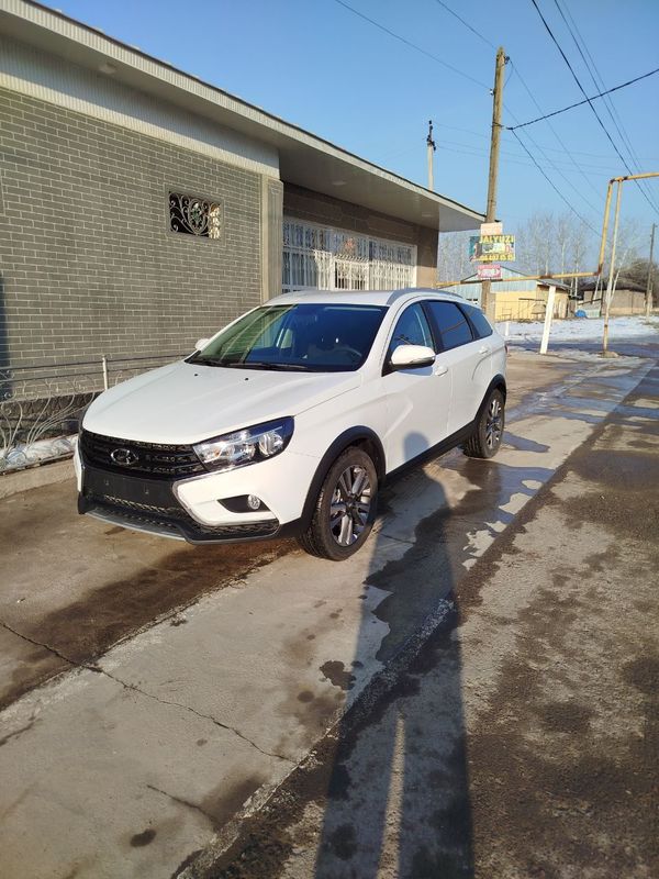 Lada Vesta cross