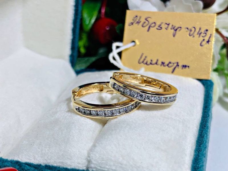 Ультрамодные золотые серьги-кольца с бриллиантами модель «Дорожка» Ультрамодные золотые серьги-кольца с бриллиантами модель «Дорожка»
