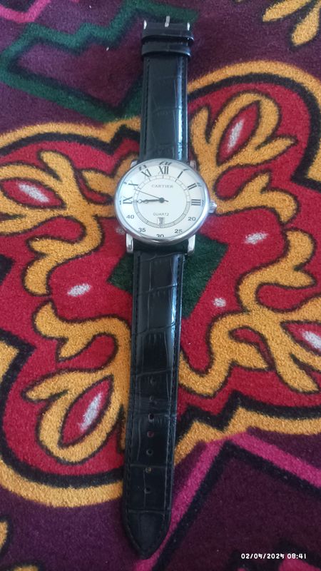 Cartier qoʻl soati xohlagan stilga mos tushaveradi Cartier qoʻl soati xohlagan stilga mos tushaveradi
