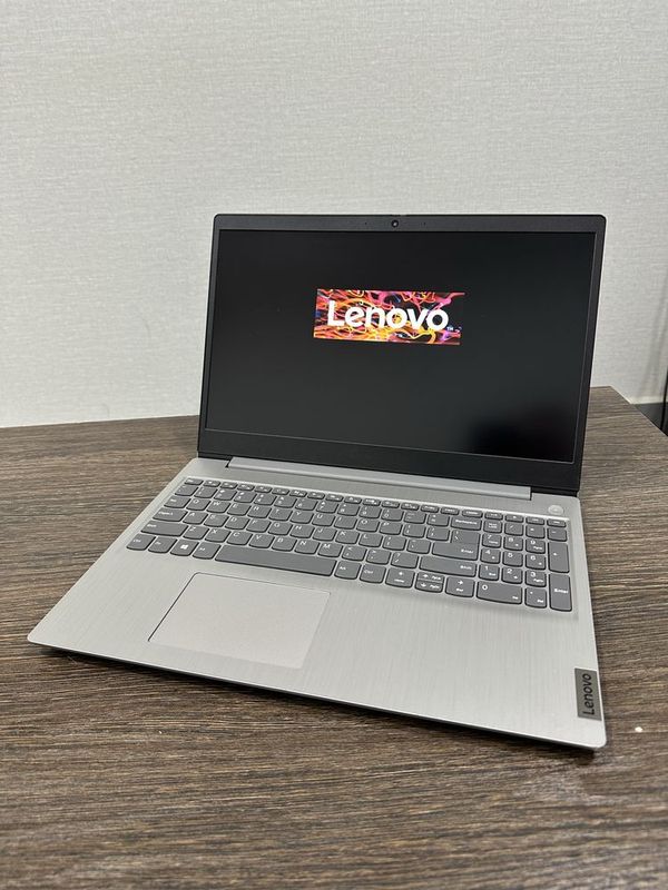 мощный 4-х ядерный Lenovo IdeaPad 3, для офисных программ мощный 4-х ядерный Lenovo IdeaPad 3, для офисных программ