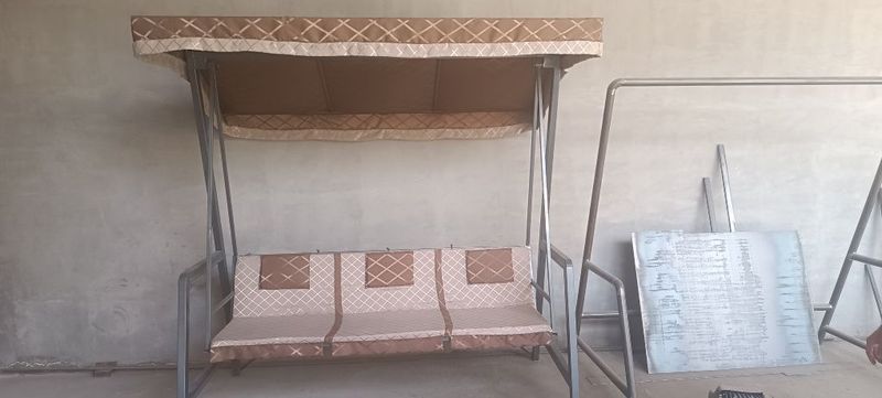 Продаются новые качели для дома.