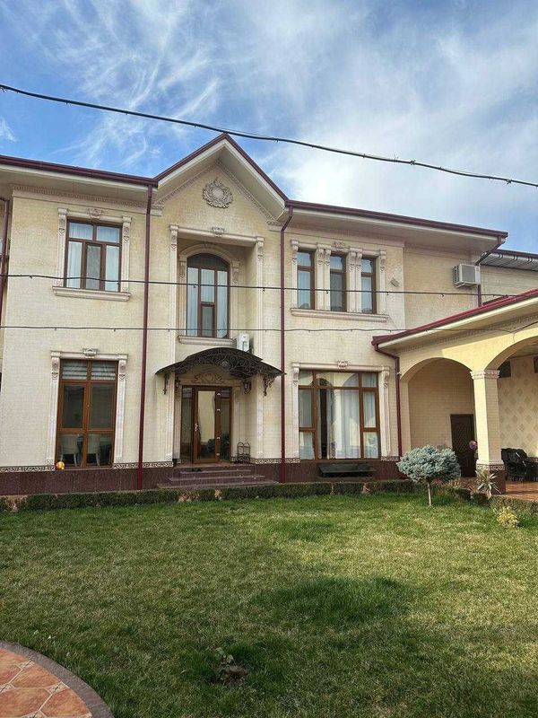 Продается дом 3 уровня 6 соток 700кв.м Зенит Продается дом 3 уровня 6 соток 700кв.м Зенит