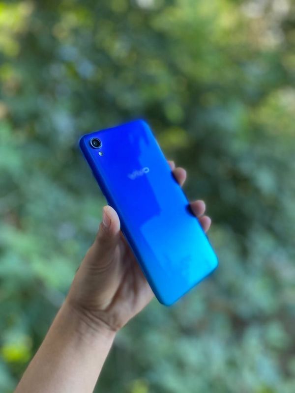 Vivo 1820 sotiladi Vivo 1820 sotiladi