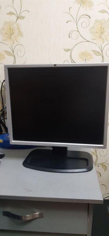 Monitor hp1955 zor xolatda Monitor hp1955 zor xolatda