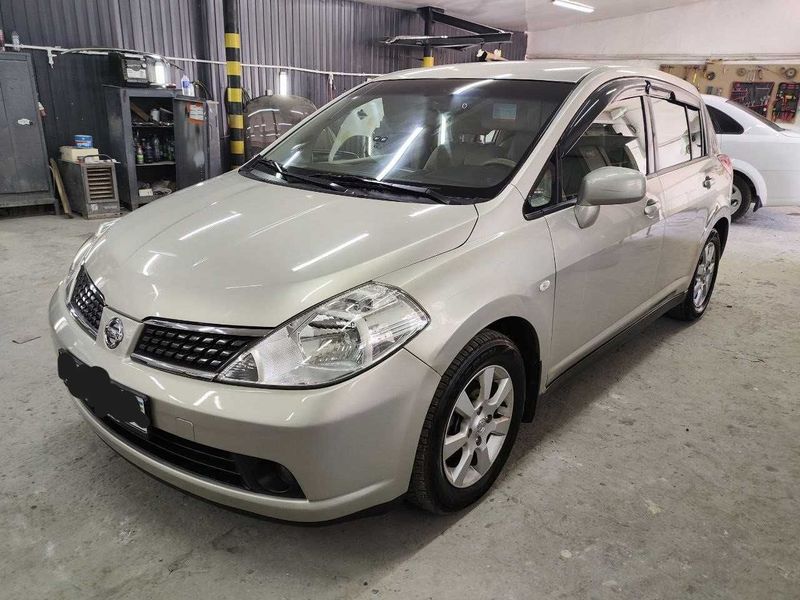Автомобиль Nissan Tiida 2007 г $6000 Автомобиль Nissan Tiida 2007 г $6000