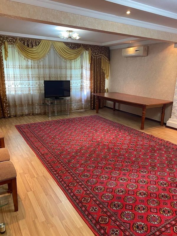 Nukus kocha Butik Glamur 4xona/1/12 Nukus kocha Butik Glamur 4xona/1/12