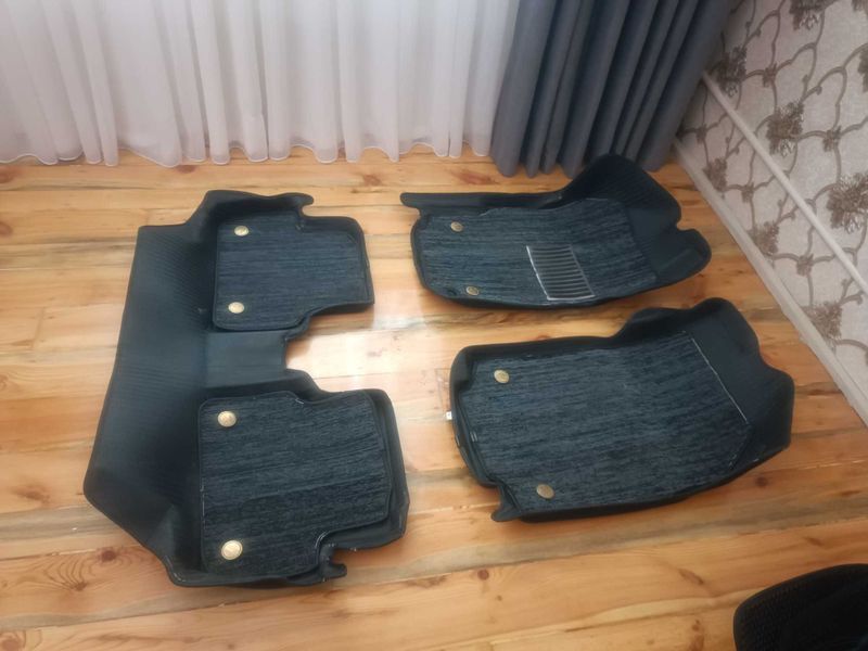 Полик 7D для Спарка в отличном состоянии Полик 7D для Спарка в отличном состоянии