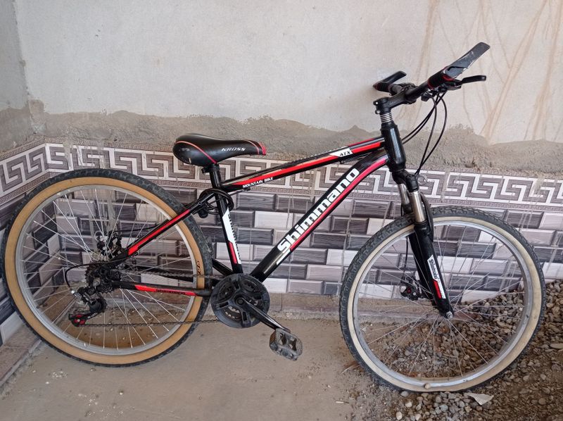 Velosiped sotiladi skarasnoy 26
