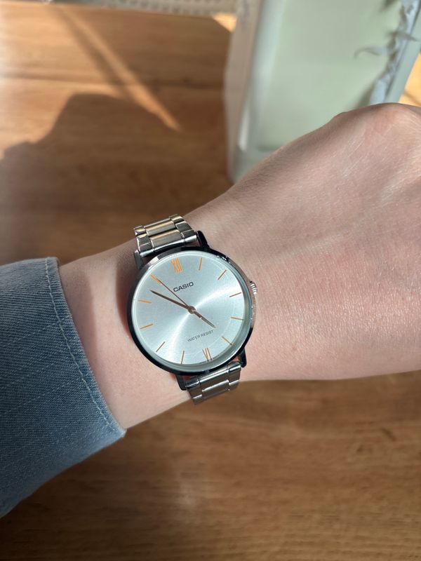 Casio оригинал соатимни сотаман. 80$ га олганман Casio оригинал соатимни сотаман. 80$ га олганман