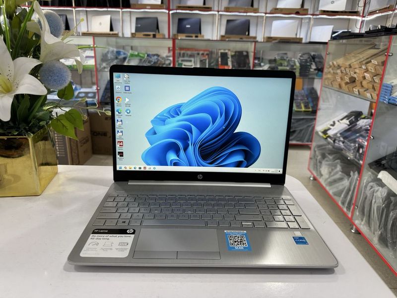 2 ta bir xilda idealni hp core i3 11 avlod 8/256 barmoq izi scaner bor 2 ta bir xilda idealni hp core i3 11 avlod 8/256 barmoq izi scaner bor