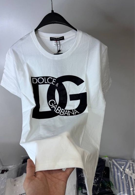 Dolce&gabbana футболка в наличии M,L,XL Dolce&gabbana футболка в наличии M,L,XL