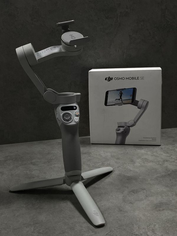 Продается стабилизатор DJI OSMO Mobile SE Продается стабилизатор DJI OSMO Mobile SE