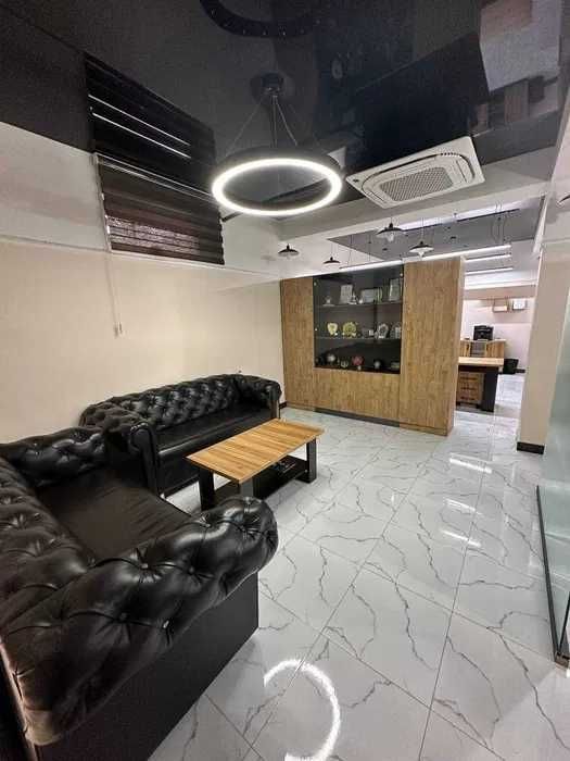 Сдается офис цокольный этаж в элитном бизнес-центре 1400$ Сдается офис цокольный этаж в элитном бизнес-центре 1400$