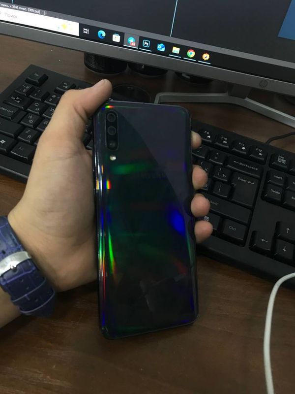 Samsung A70 4/128gb