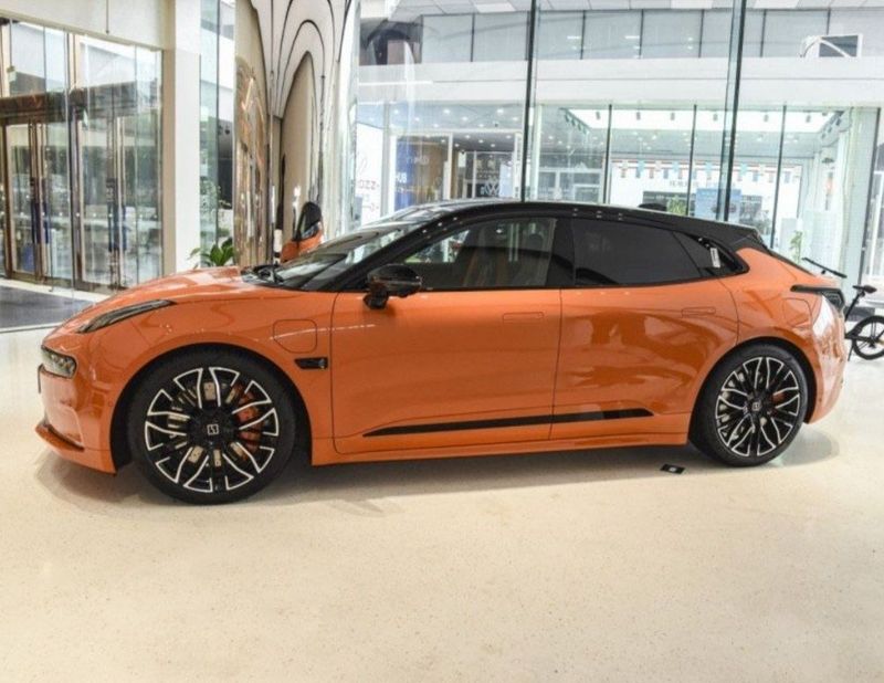 Натариус Zeekr 001 z sport 2023 Натариус Zeekr 001 z sport 2023