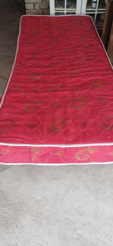 Matras sotiladi srochna Matras sotiladi srochna