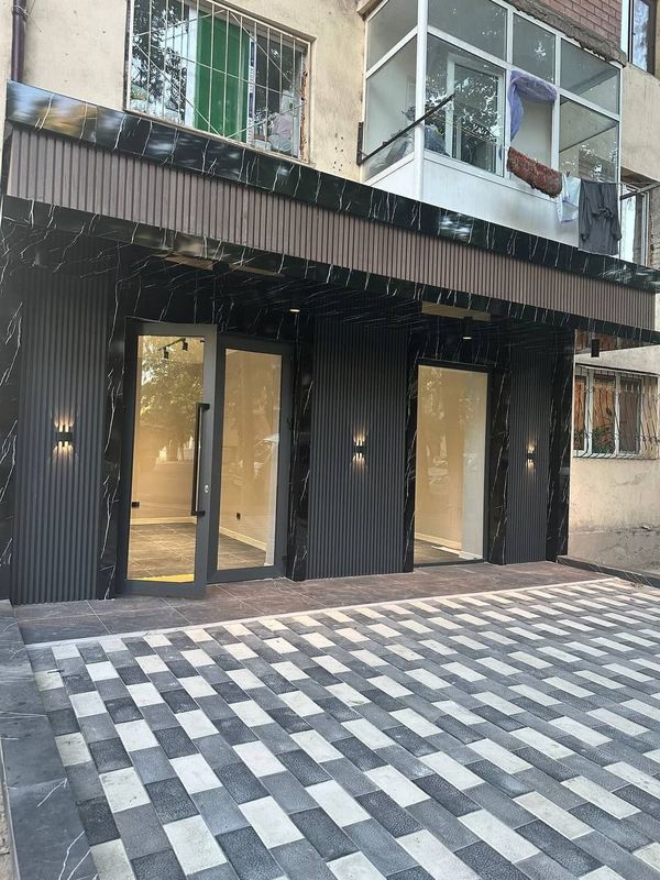 Помещение с арендатором в Яккасарае — 700$/мес. доход! США