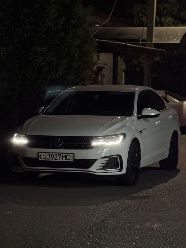 Volkswagen E-bora Volkswagen E-bora