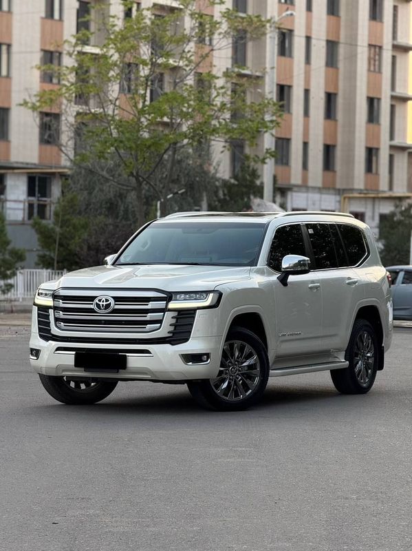 Toyota Land Cruiser 300 4л Насия. савдога. берилади. Toyota Land Cruiser 300 4л Насия. савдога. берилади.