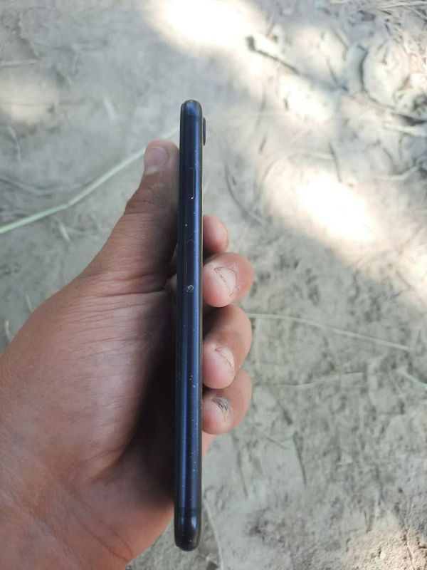 Iphone 7 qora srochni Iphone 7 qora srochni