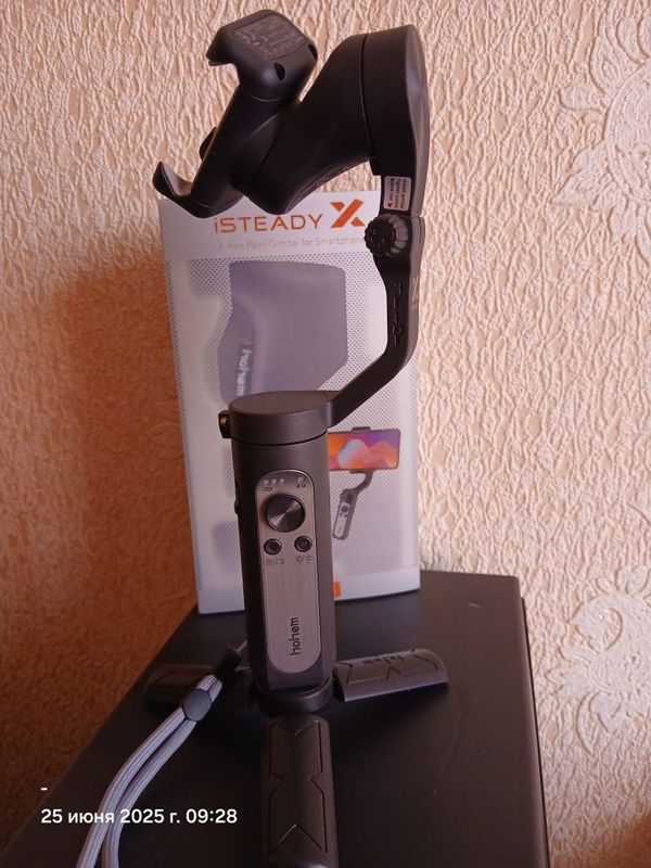 (SELFI) Stabilizator Hohem X. Yangi holatda