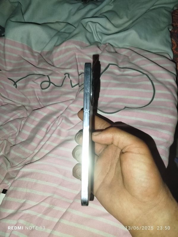 Xonor x8a sotiladi srochni