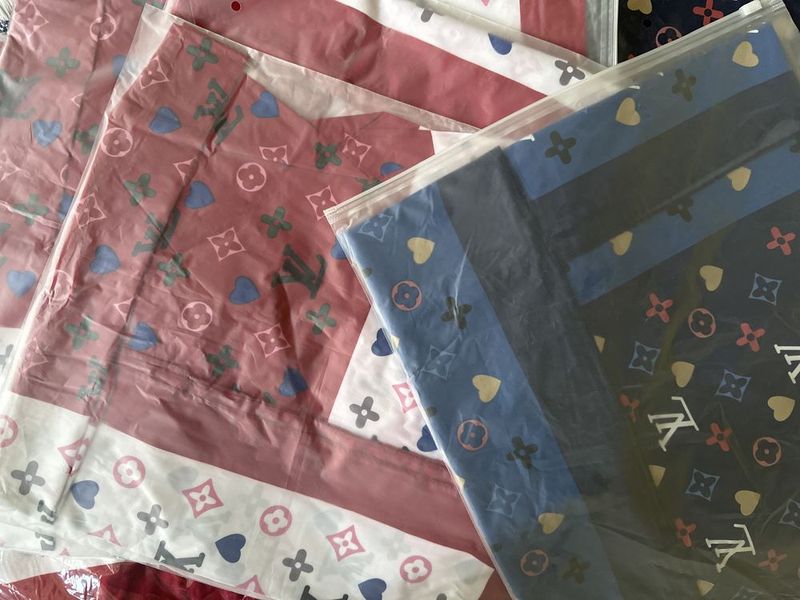 Женские платки LV