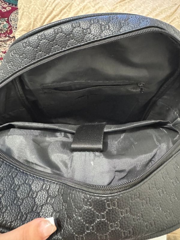 Gucci brendi 300 000 yana kelishiladi. Yap yangi Gucci brendi 300 000 yana kelishiladi. Yap yangi