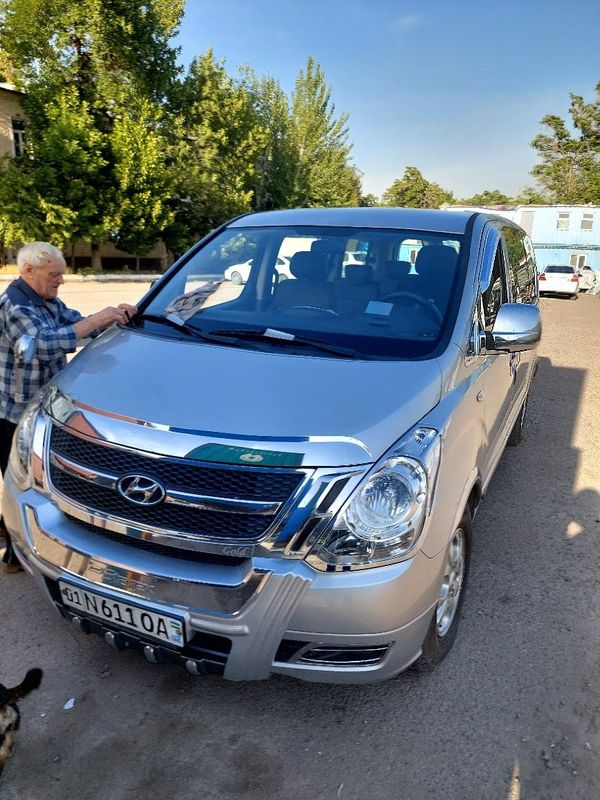Hyundai starex 2010 года. Енгиль минивен. Дизель. Механика . Hyundai starex 2010 года. Енгиль минивен. Дизель. Механика .