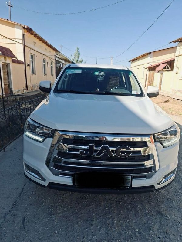 Продается pickup (пикап) JAC T8