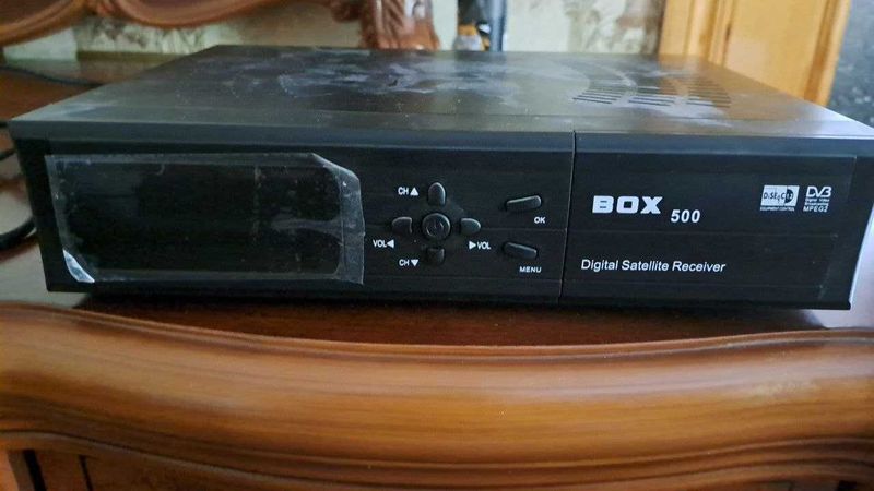 Продам тюнер BOX 500- 2шт. Продам тюнер BOX 500- 2шт.