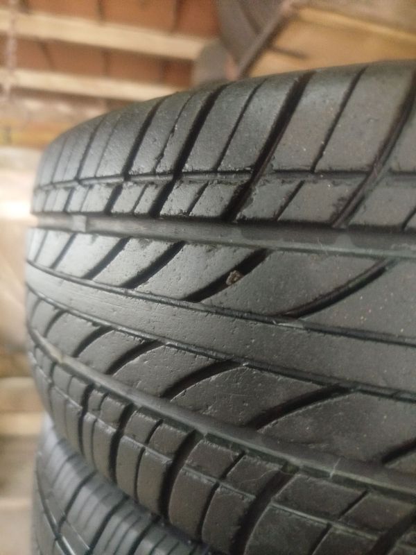 Продам шины Жигули матис13 Продам шины Жигули матис13