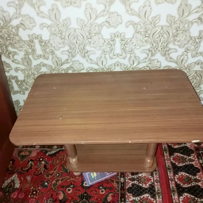 Журнальный столик