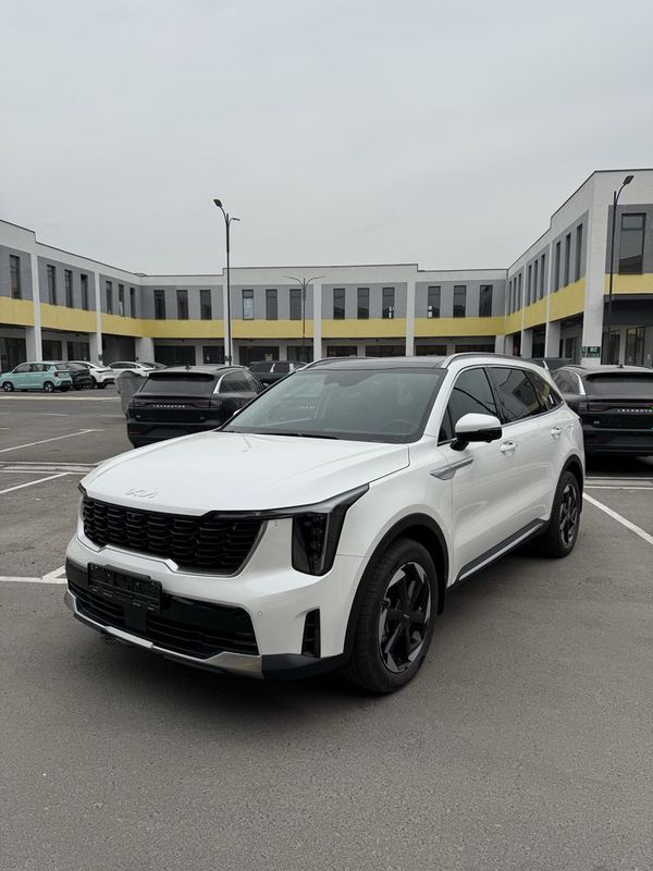 KIA SORENTO 2.5 motor eng full pozitsiya 7 orindiqligi KIA SORENTO 2.5 motor eng full pozitsiya 7 orindiqligi