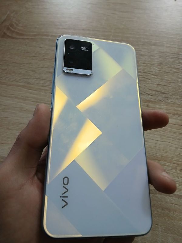 Vivo Y21 telllll