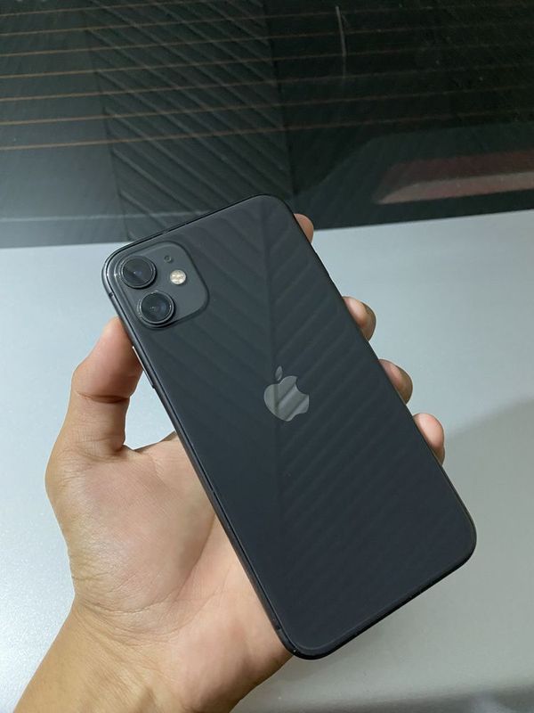 iPhone 11 iPhone 11