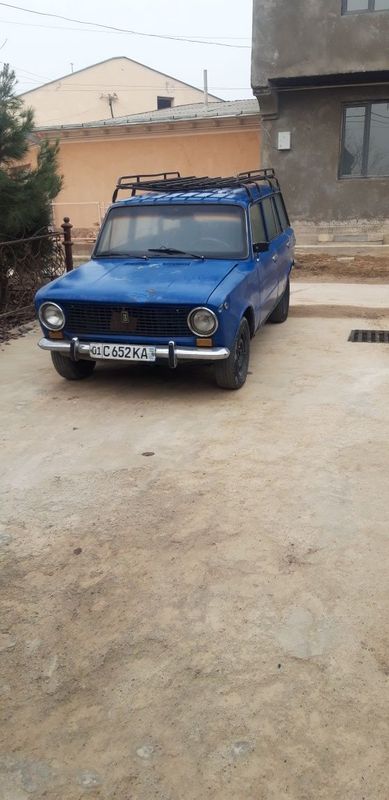 Jiguli 2102 sotiladi zapchastga Jiguli 2102 sotiladi zapchastga
